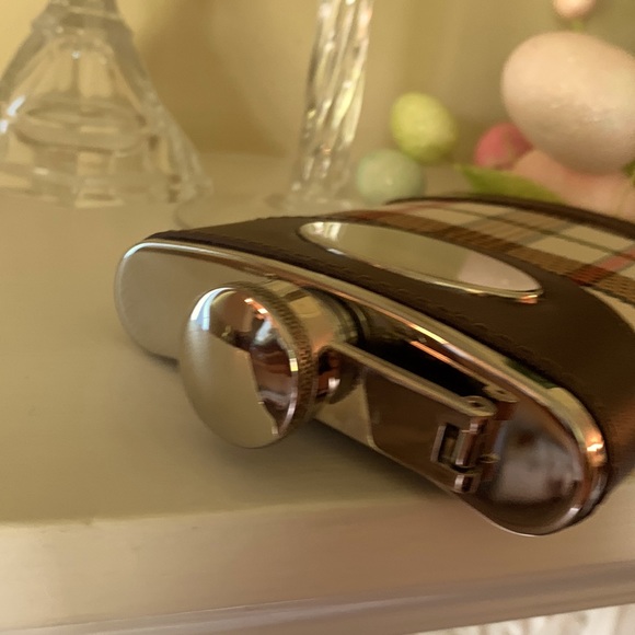 6oz silver flask plaid stainless steel - Picture 4 of 5